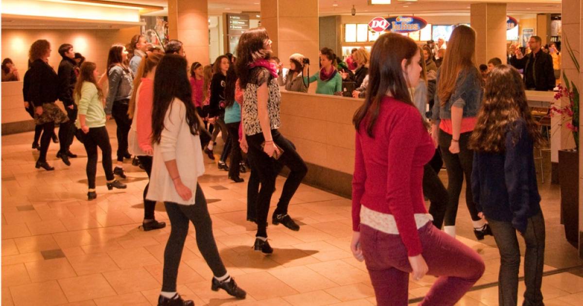 Irish Dancer Flash Mob Invades Vancouver Mall Food Court