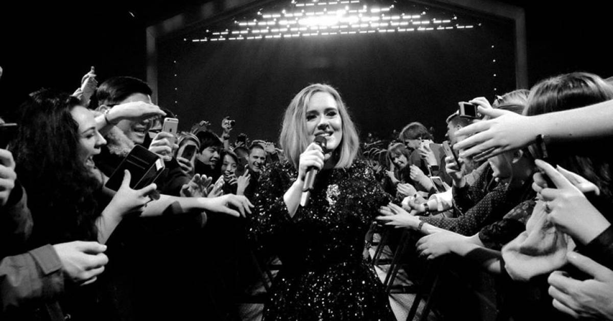 Adele Grabs Dessert Before Vancouver Concert Shouts Out Local Ice 