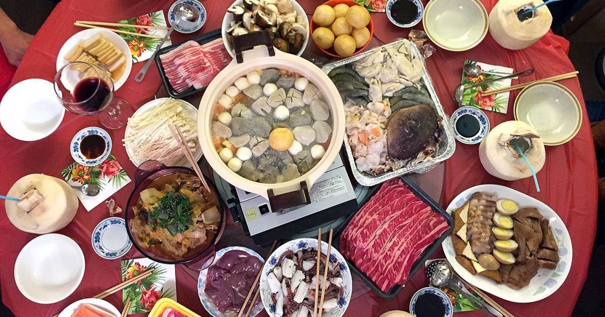 https://www.straight.com/files/v3/styles/gs_feature/public/images/19/03/hot-pot-2-c.jpg?itok=QcLzgkQk