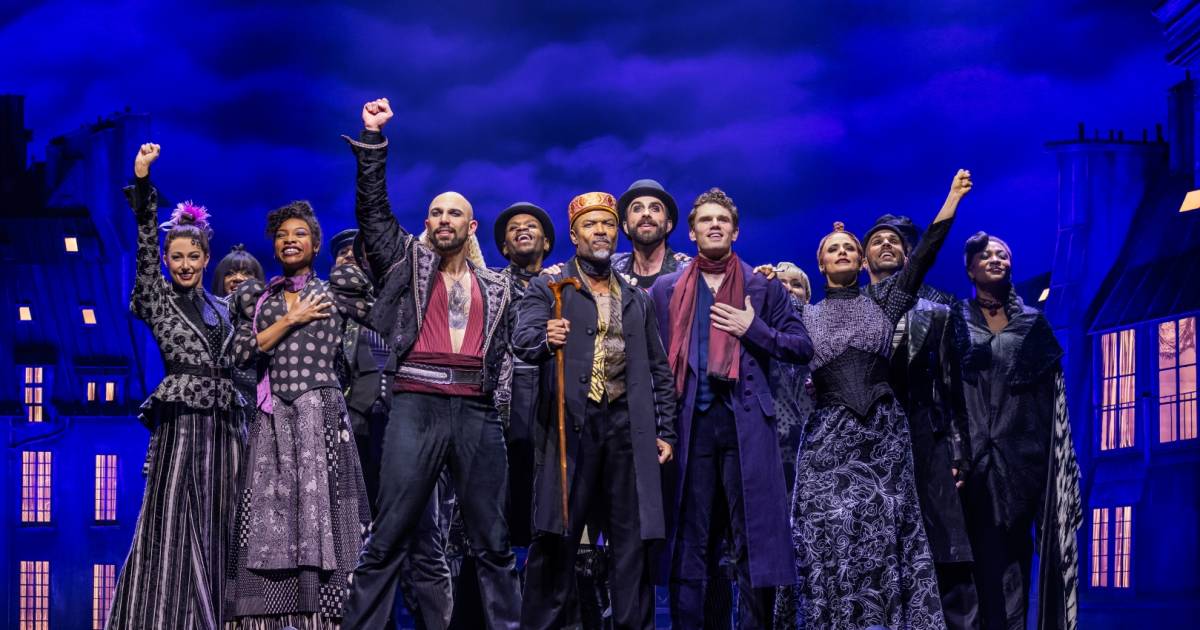 Broadway Across Canada’s Moulin Rouge! asks: how many mash-ups is too many mash-ups?