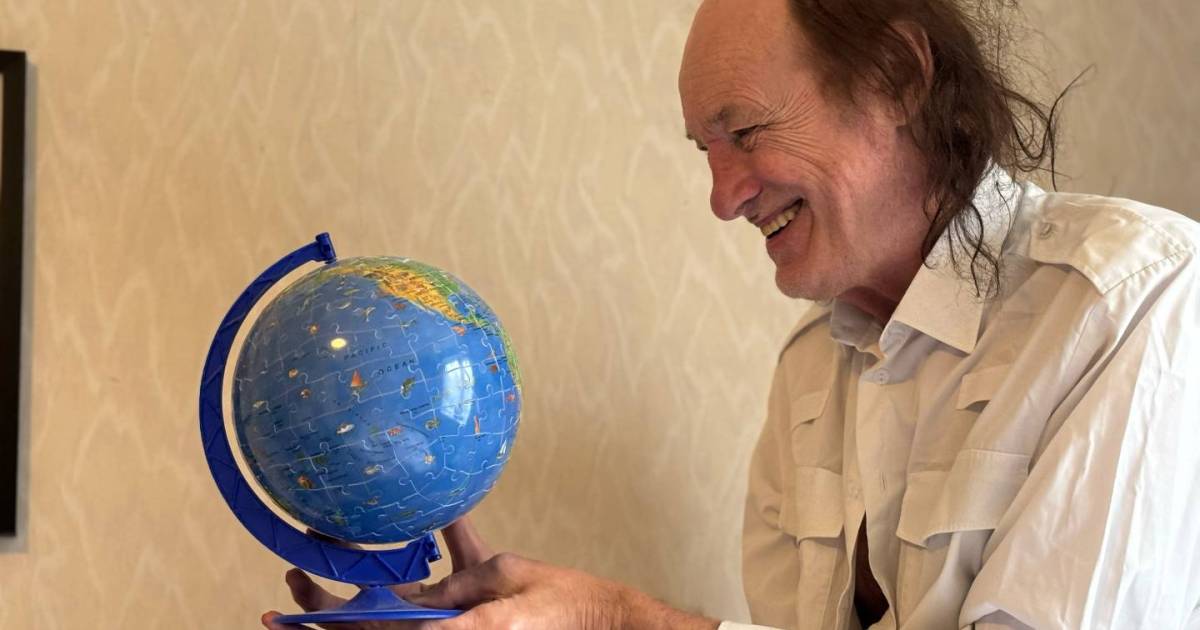 John Otway talks seagulls on speed, testicle ouches, and trying for the world record in Vancouver