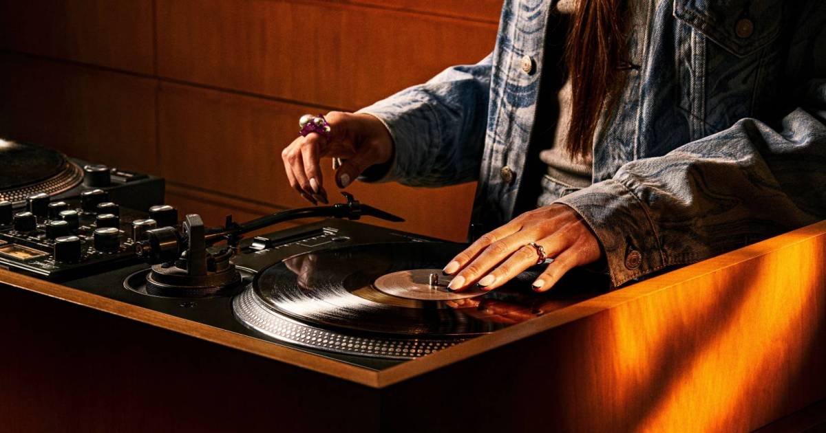 Hibiki brings Japanese listening-bar culture to downtown