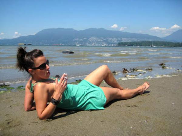 600px x 450px - Beach smoking ban moves closer | Georgia Straight Vancouver's News &  Entertainment Weekly