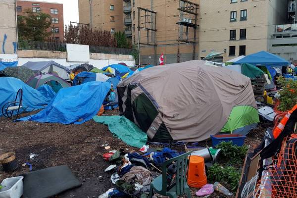 Downtown Eastside Tent City Homeless Camp Near Three Month Anniversary Georgia Straight Vancouver S News Entertainment Weekly