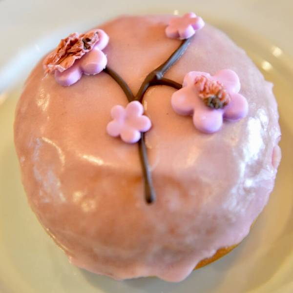 Lucky S Cherry Blossom Doughnut Is Back To Fundraise For Dining Out For