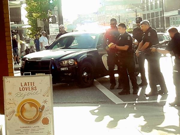 Homeless in Vancouver: Police respond with weapons drawn on South Granville