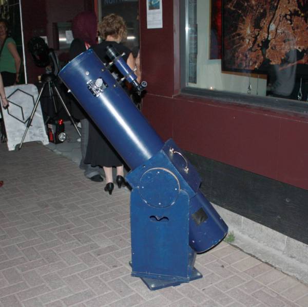 canadian telescope dealers