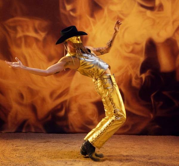 On Our Radar: Somewhat crazily, Orville Peck calls the sprawling "Daytona  Sand" his favourite video to date | Georgia Straight Vancouver's News &  Entertainment Weekly