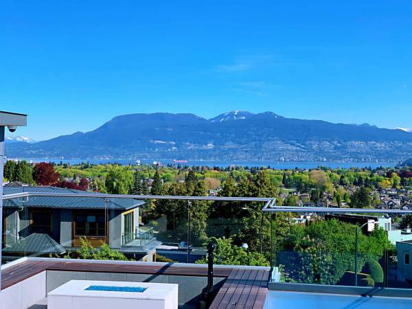 Footage: Vancouver house on 33-foot lot asking just about .4 million comes with rooftop pool